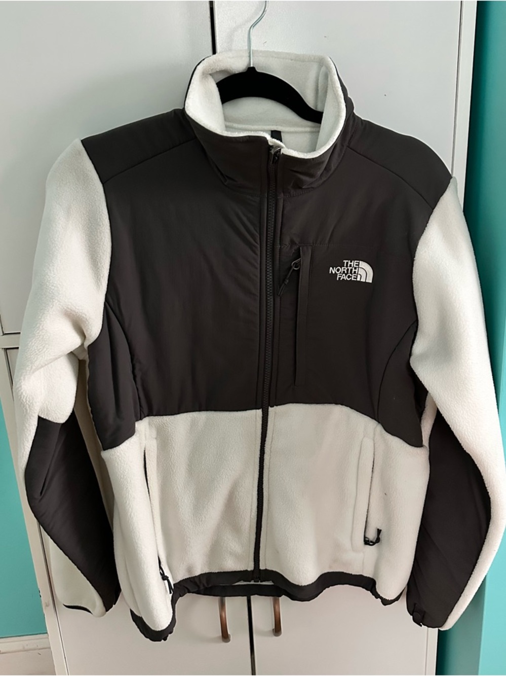 The North Face Two-Tone Fleece Jacket in White & Dark Grey Never Worn